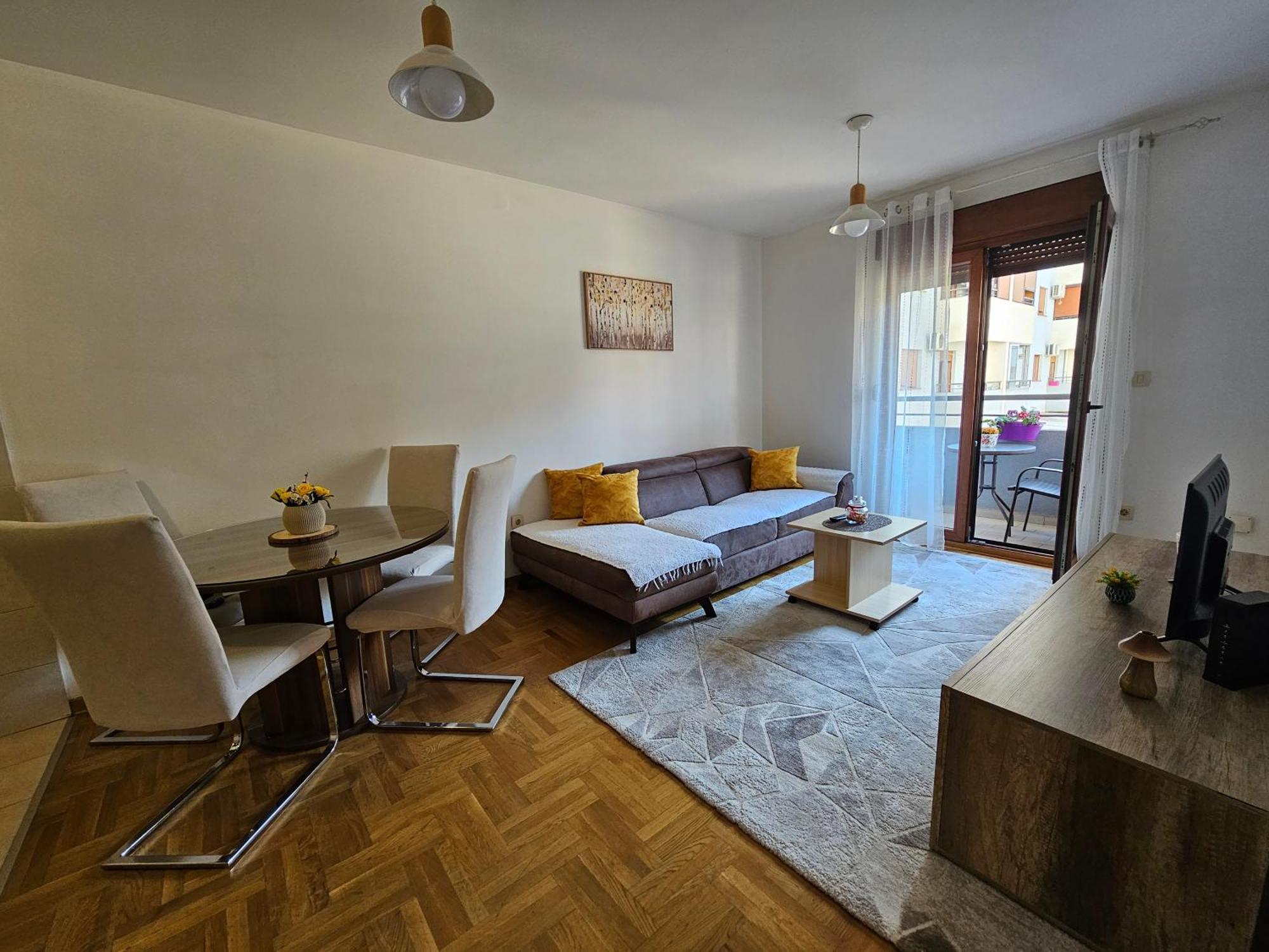 Luca Apartman بودغوريتْسا المظهر الخارجي الصورة